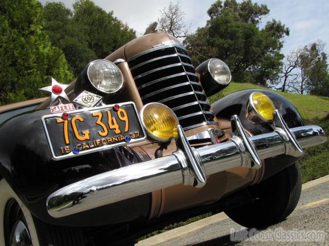 1937-oldsmobile-six-345.jpg