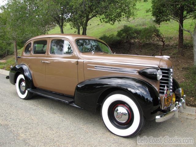 1937-oldsmobile-six-392.jpg