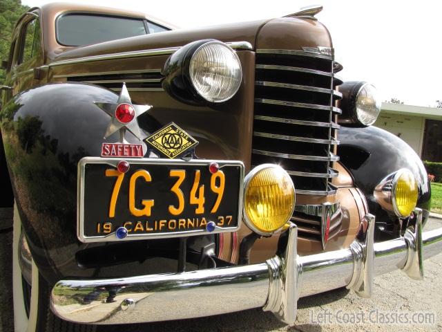 1937-oldsmobile-six-9336.jpg