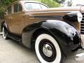 1937 Oldsmobile Six F-37 Close-Up Front