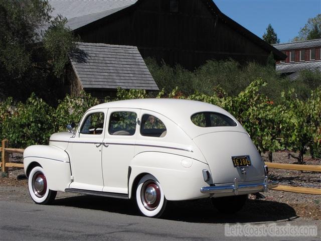 1941-ford-deluxe-024.jpg