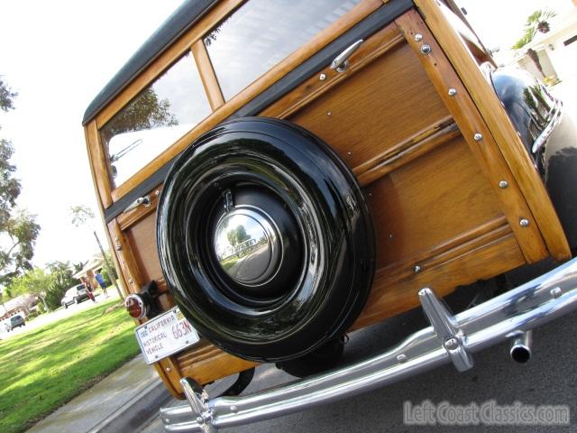 1947-ford-super-deluxe-woody-312.jpg