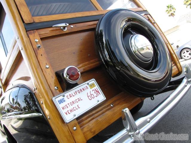 1947-ford-super-deluxe-woody-315.jpg