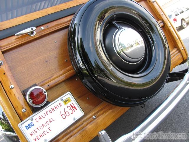 1947-ford-super-deluxe-woody-318.jpg