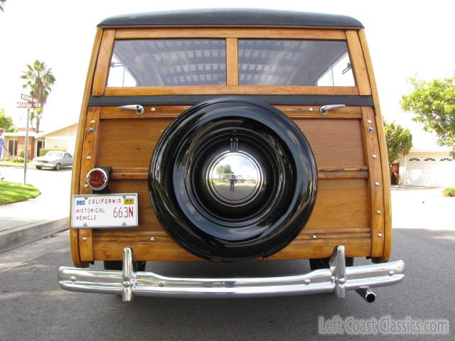 1947-ford-super-deluxe-woody-335.jpg