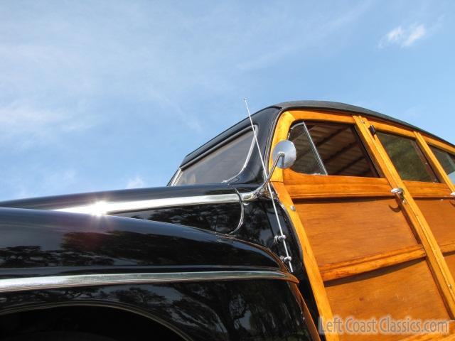 1947-ford-super-deluxe-woody-383.jpg
