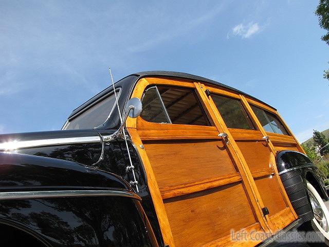 1947-ford-super-deluxe-woody-384.jpg