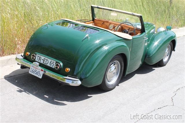 1947-triumph-1800-030.jpg