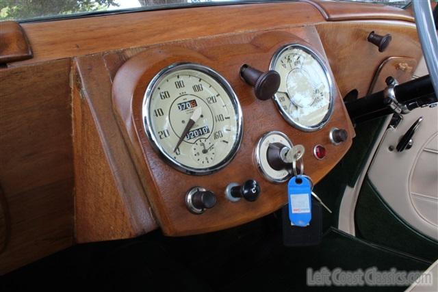 1947-triumph-1800-115.jpg