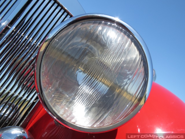 1949-triumph-2000-054.jpg