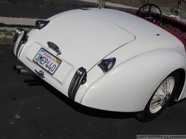 1952-jaguar-xk120-ots-066.jpg