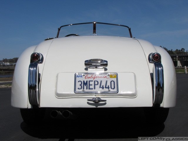 1952-jaguar-xk120-ots-068.jpg