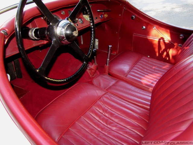 1952-jaguar-xk120-ots-095.jpg