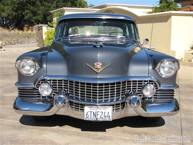 1954-cadillac-fleetwood-004.jpg