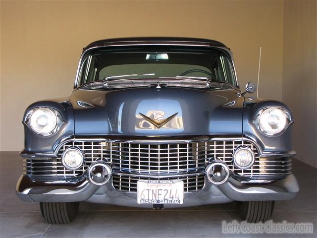 1954-cadillac-fleetwood-005.jpg