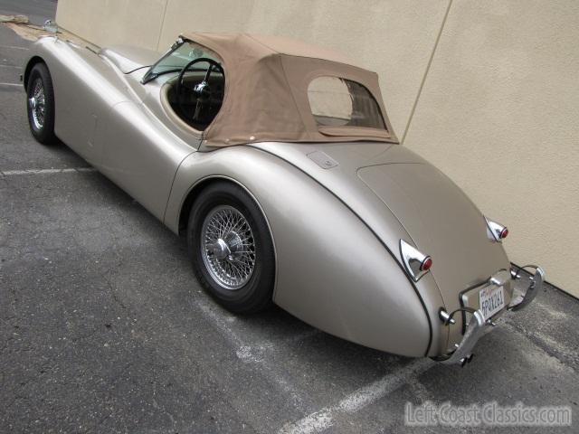 1954-jaguar-xk-120-676.jpg