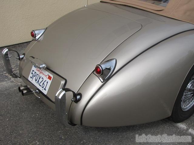 1954-jaguar-xk-120-700.jpg