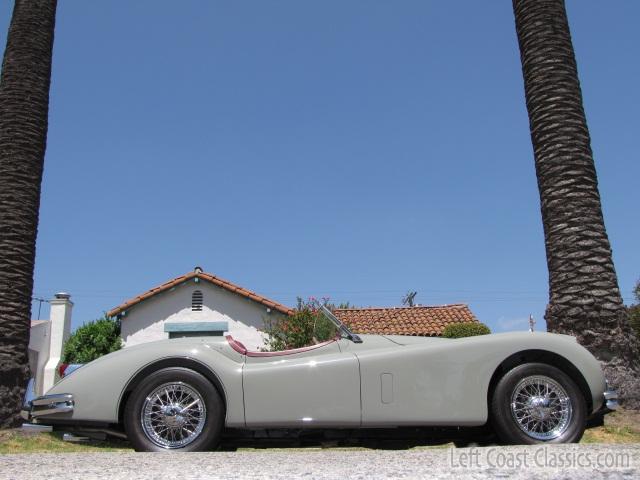 1956-jaguar-xk140-se-764.jpg