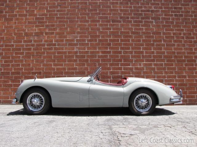 1956-jaguar-xk140-se-810.jpg