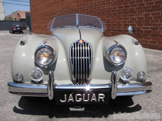 1956-jaguar-xk140-se-834.jpg