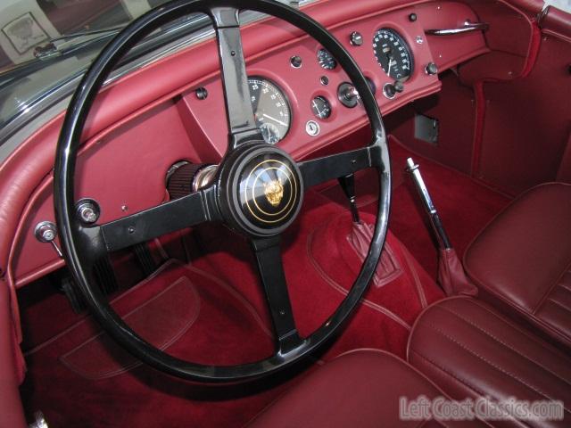 1956-jaguar-xk140-se-538.jpg