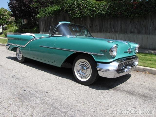 1957-oldsmobile-super88-086.jpg