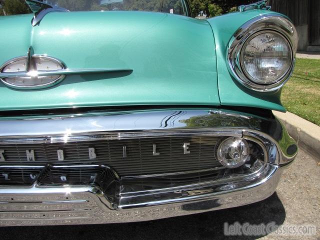 1957-oldsmobile-super88-145.jpg