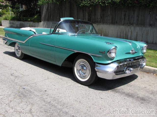 1957-oldsmobile-super88-152.jpg