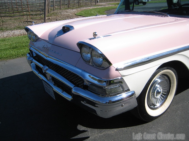 1958-ford-fairlane-skyliner-437.jpg