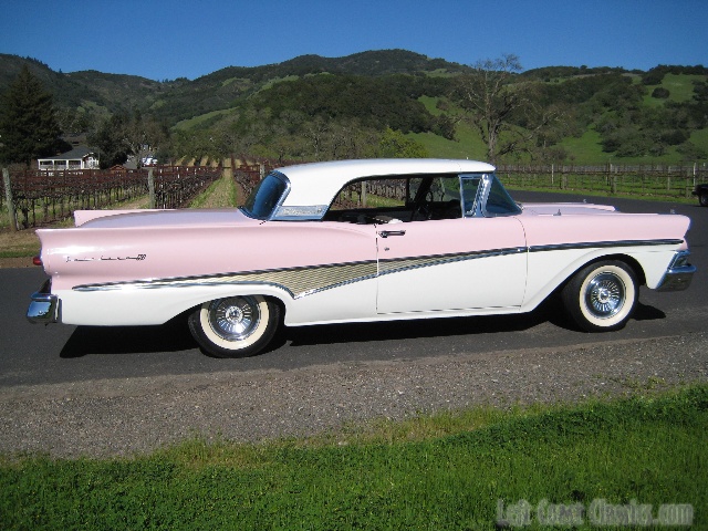 1958-ford-fairlane-skyliner-438.jpg