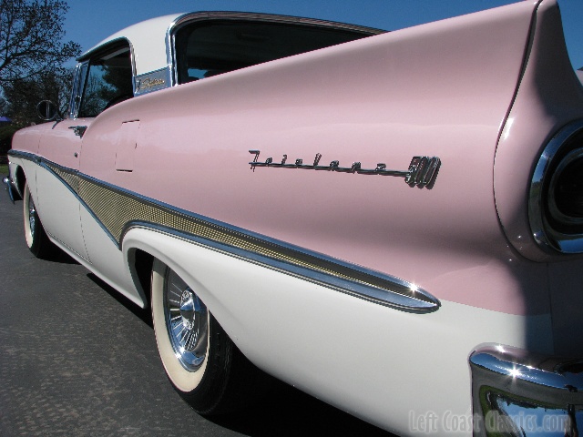 1958-ford-fairlane-skyliner-0218.jpg