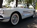 1959-corvette-convertible-c1-052