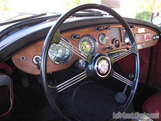 1959-mga-coupe-103.jpg