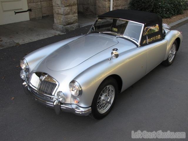 1959-mga-roadster-026.jpg