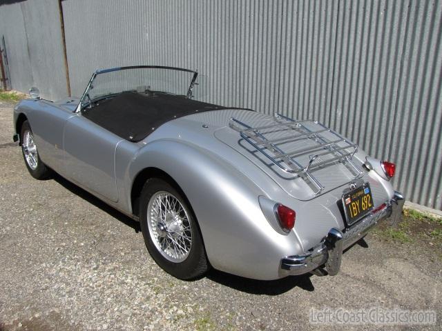 1959-mga-roadster-045.jpg