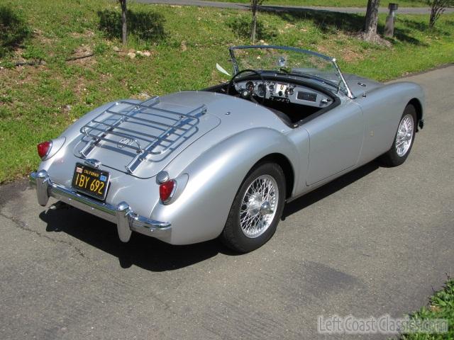 1959-mga-roadster-053.jpg