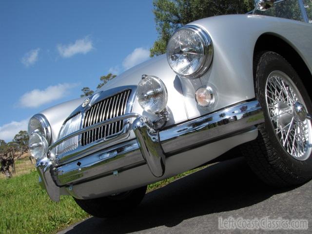 1959-mga-roadster-095.jpg