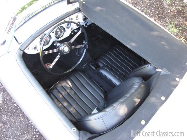 1959-mga-roadster-221.jpg