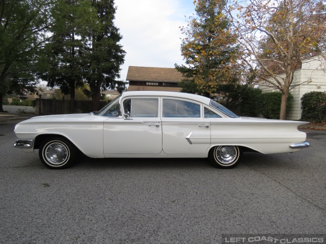 1960-chevrolet-biscayne-014.jpg