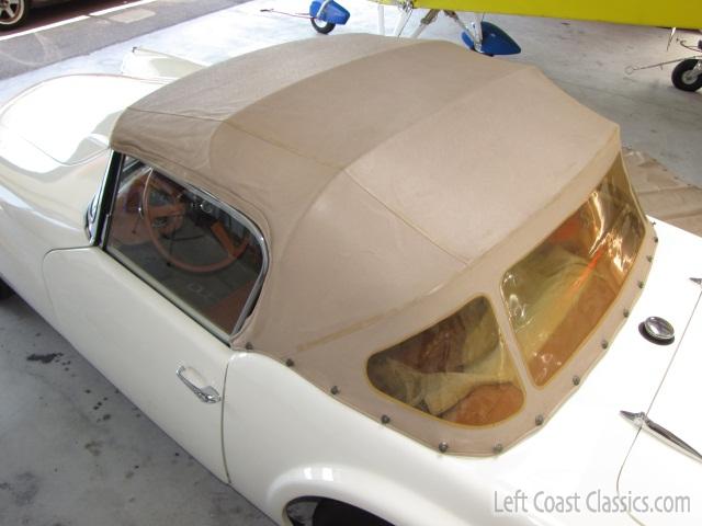 1960-daimler-dart-sp250-074.jpg