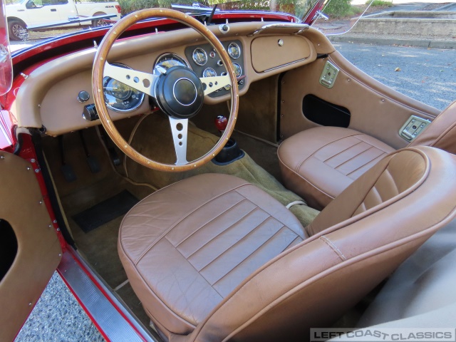 1960-triumph-tr3-108.jpg