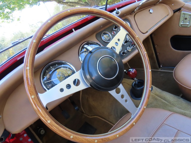 1960-triumph-tr3-118.jpg