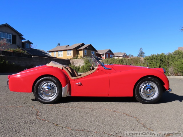 1960-triumph-tr3-239.jpg