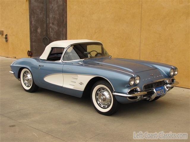 1961-corvette-convertible-028.jpg