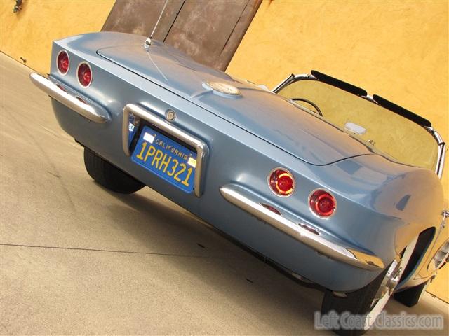 1961-corvette-convertible-038.jpg