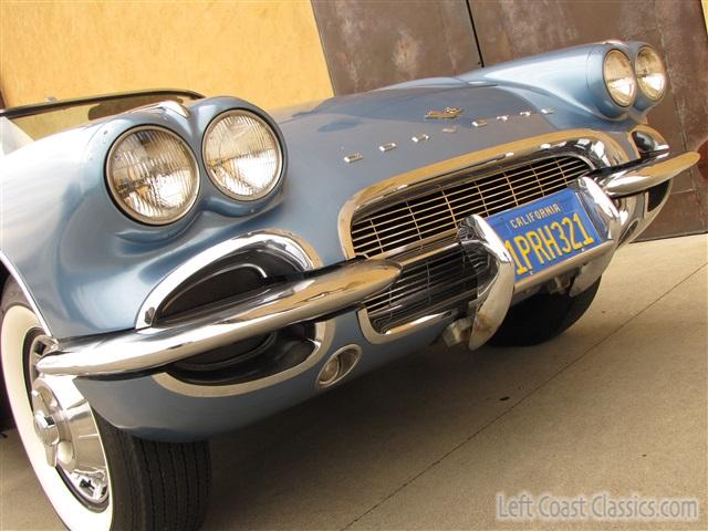 1961-corvette-convertible-044.jpg
