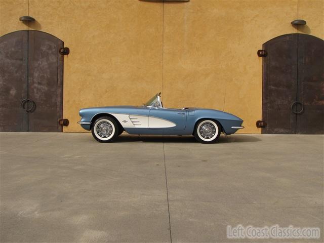 1961-corvette-convertible-172.jpg