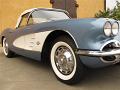 1961-corvette-convertible-048