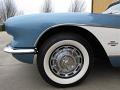 1961-corvette-convertible-060