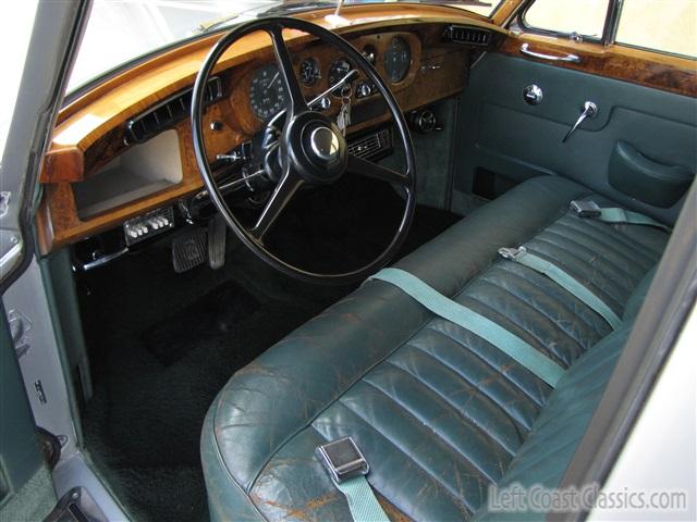 1962-rolls-royce-silver-cloud-093.jpg